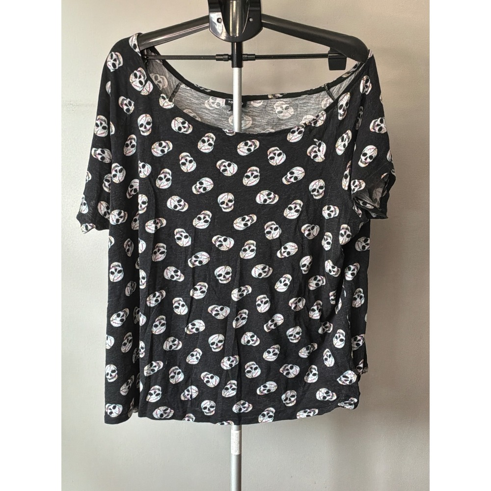 Torrid Skull Print Top Womens 3X Black Short Sleeve Scoop Neck Goth Halloween